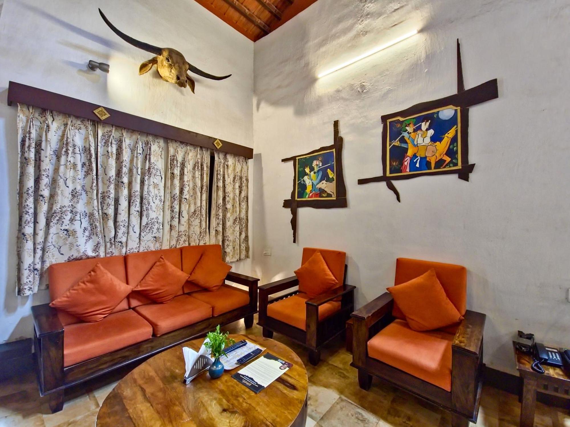 Tathastu Pench Hotel Khawasa Bagian luar foto
